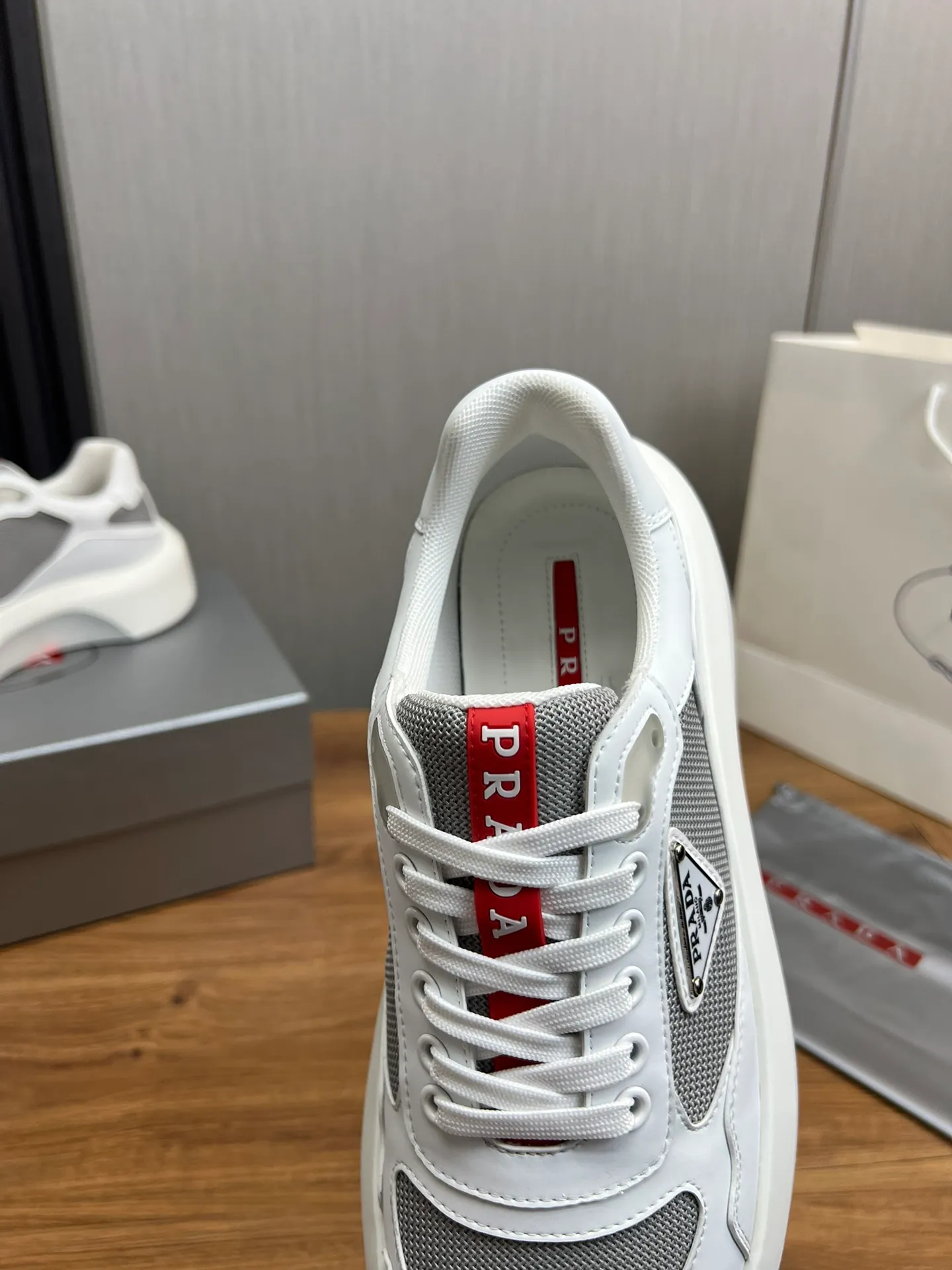 Men's shoes 💰620💰 [PRADA] Men's shoes are popular in the counter, official website is synchronized, high-quality shipments ✔️Original cowhide stitching mesh + cowhide lining, 1🆚1 replica, original original bottom, 38-45 (45 customized, non-refundable)